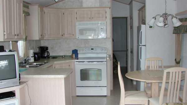 2008 Chariot 44L Manufactured Home