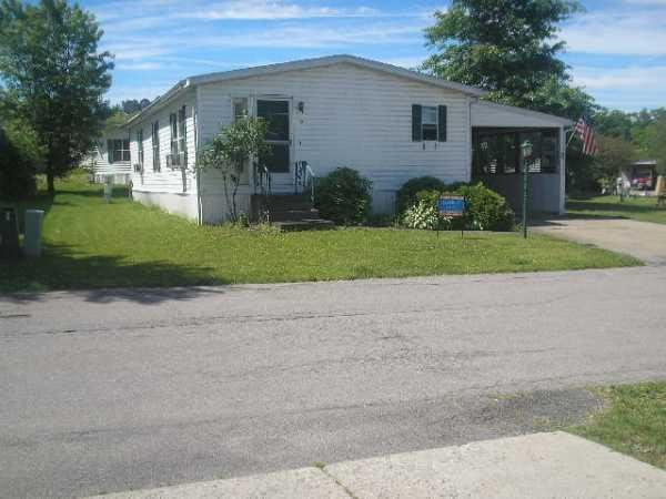 1990 PARKWOOD Mobile Home For Sale