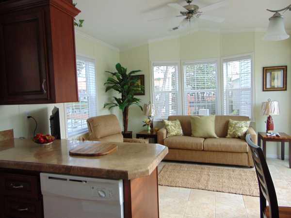 2015 Jacobsen Imperial - 1372 Manufactured Home