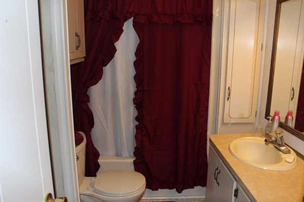 1986 Krop Manufactured Home