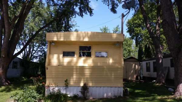 1972 HOLL Mobile Home For Sale