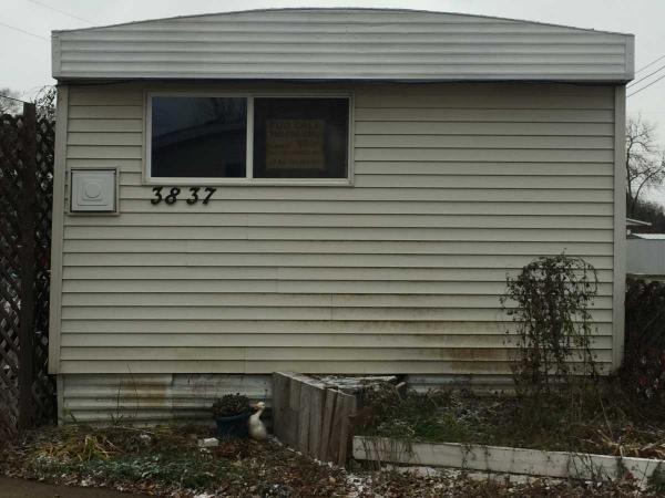 1976 HSEH Mobile Home For Sale