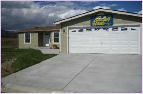 2007 Genesis Homes of Colorado Mobile Home For Sale