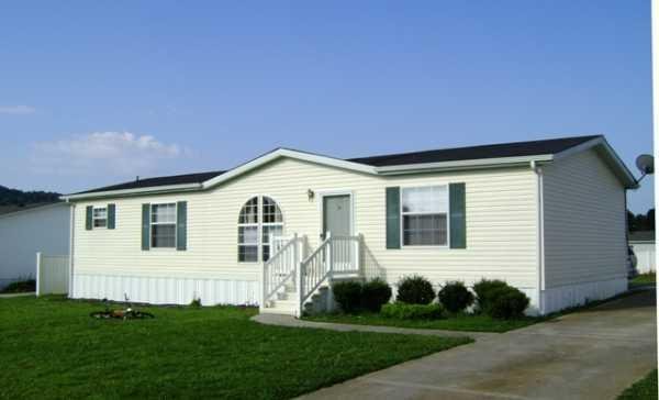 2003 CLAYTON Mobile Home For Sale