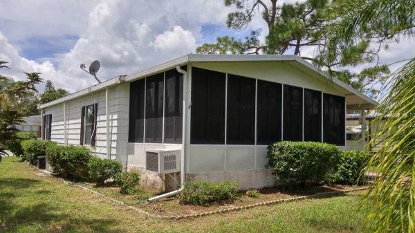 1983 TWIN Mobile Home For Sale
