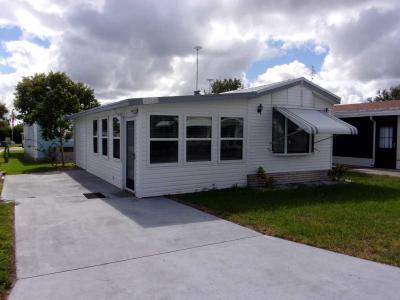 Reflections on Silver Lake Mobile Home Park in Avon Park, FL | MHVillage