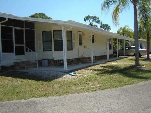 1987 Homes of Merit Mobile Home For Rent