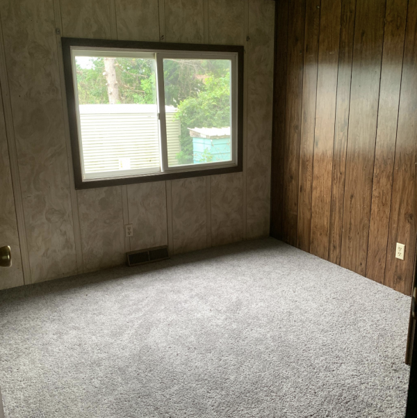 Dickman Manufactured Home for Sale in Marathon, WI 54448 for 12,500