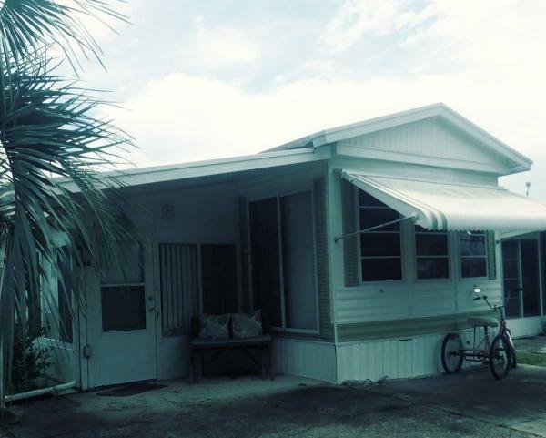 1990  Mobile Home For Rent