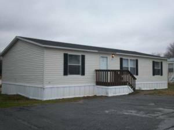 2005 FLEETWOOD Mobile Home For Rent