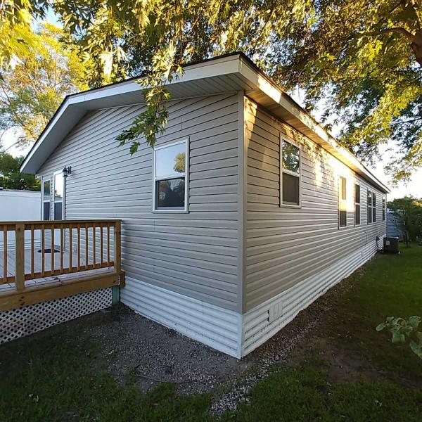 Champion Mobile Home for Sale in Shoreview, MN 55126 for 71,900