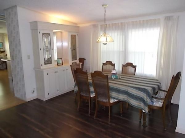 Senior Retirement Living - 1990 Palm Harbor HS Mobile Home For Sale in