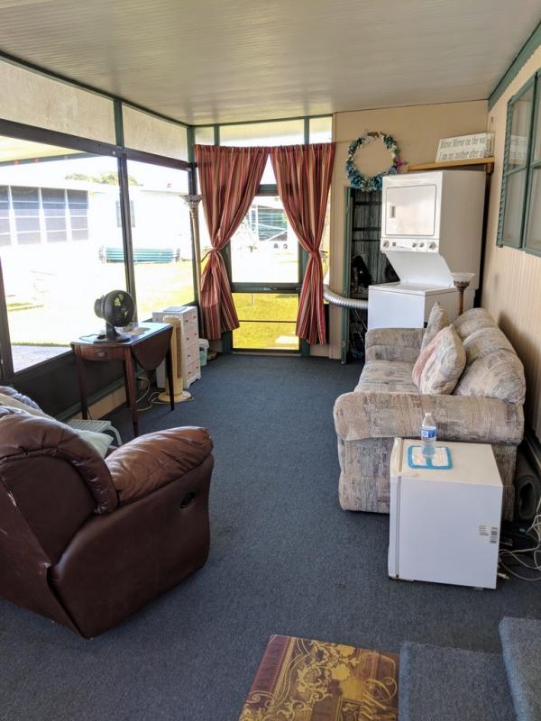 Senior Retirement Living - 1973 Manufactured Home For Sale in Lakeland, FL