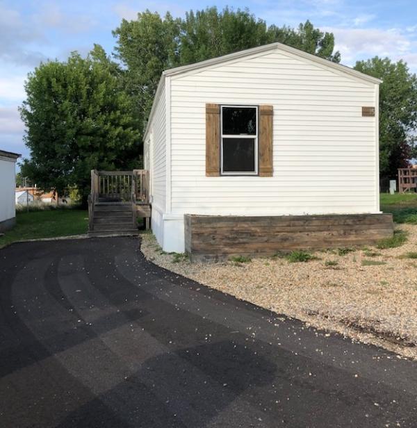 Deer Valley Mobile Home for Sale in Minot, ND 58701 for 18,999