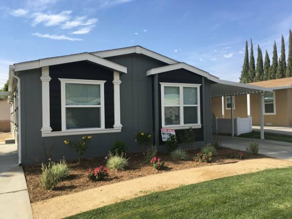 Swan Lake Mobile Country Club Mobile Home Park in Eastvale, CA | MHVillage