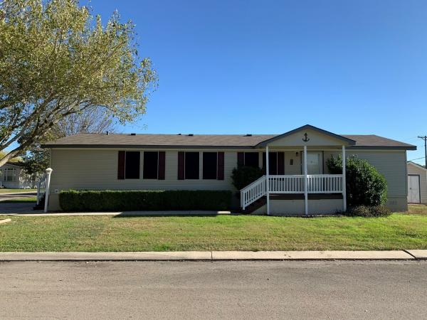 2000 CAVCO Mobile Home For Sale