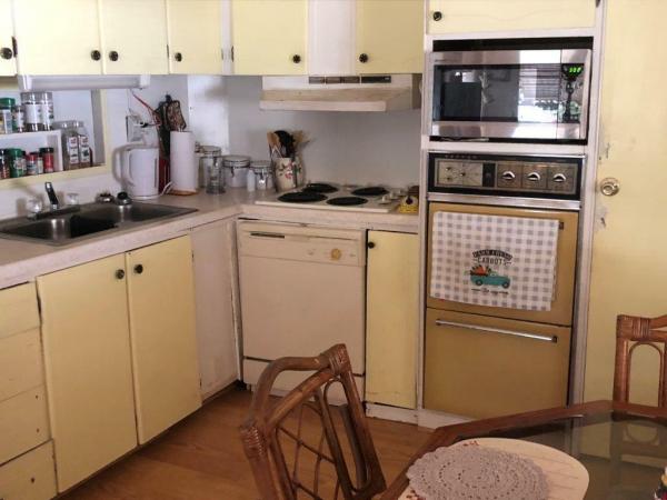 1972 SKYL Mobile Home For Sale