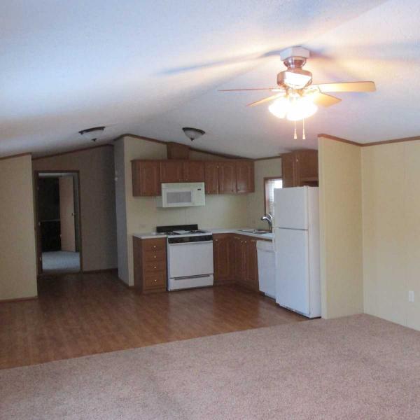 Holly Park Mobile Home for Sale in Sioux Falls, SD 57106 for 29,900