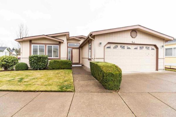 SongBrook Mobile Home Park in Eugene, OR | MHVillage