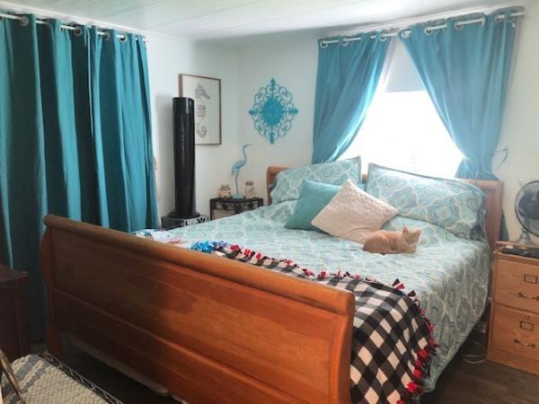 Senior Retirement Living 1980 Mobile Home For Sale in