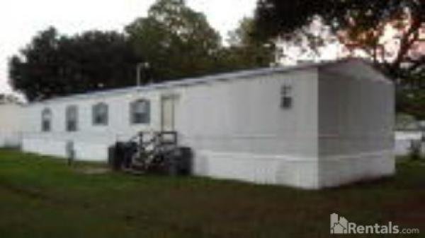 2006 CHAMPION Mobile Home For Rent