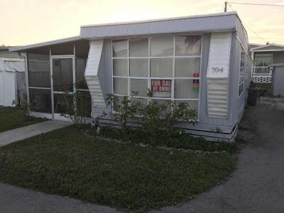 Mobile Home at 704 Bamboo Ct Naples, FL 34110