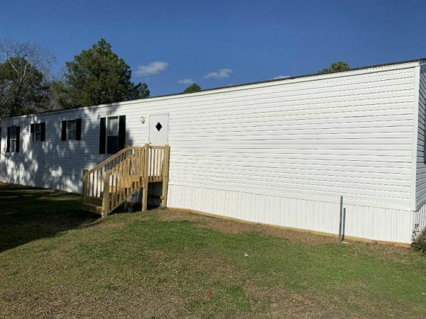 2005 Cavalier Homes Mobile Home For Rent