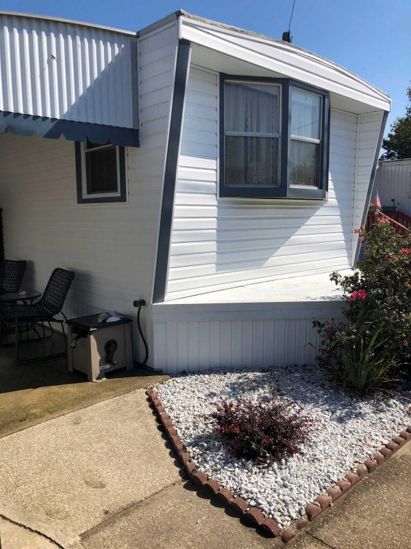 Senior Retirement Living 1971 Pacemaker Mobile Home For Sale in Rio