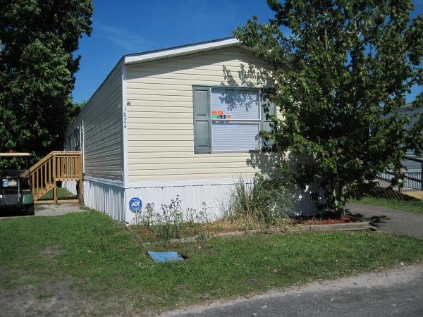 2001 CLAYTON Mobile Home For Rent