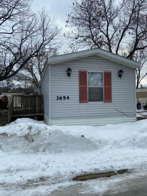 Fleetwood Mobile Home for Sale in Blaine, MN 55014 for 34,000