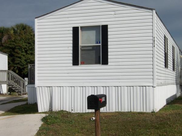 2006 FLEETWOOD Mobile Home For Rent