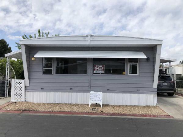 Senior Retirement Living - 1970 Viking Mobile Home For Sale in Hemet, CA