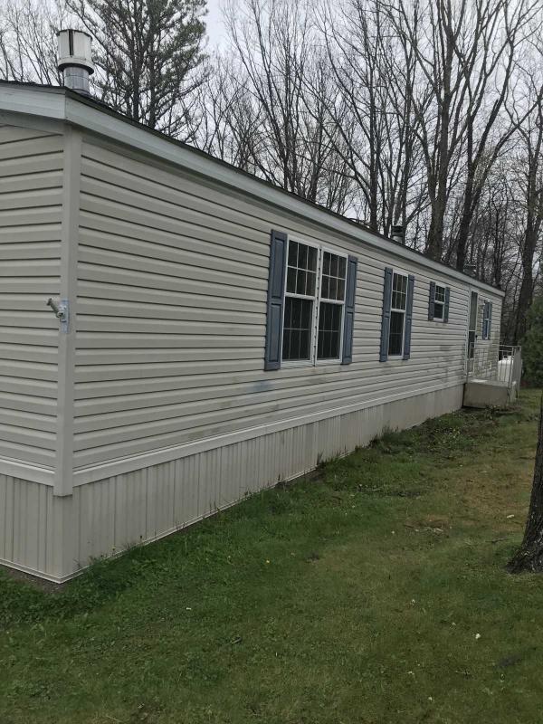 Senior Retirement Living 2003 Fleetwood Suncrest 3523J Mobile Home For Sale in Wurtsboro, NY