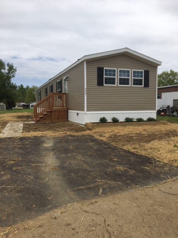 Senior Retirement Living 2020 Champion Mobile Home For Sale in