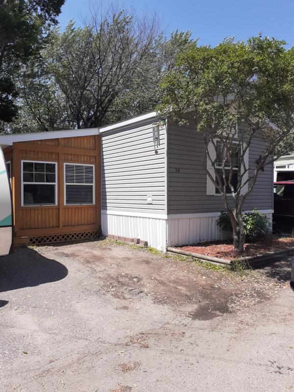 2005 Four Seasons Mobile Home For Sale