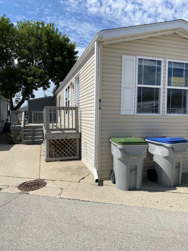 Milwaukee, WI Senior Retirement Living Manufactured and Mobile Homes