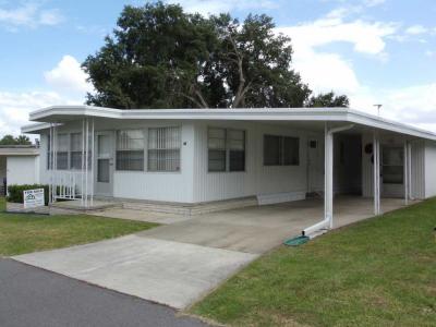 Country Club Manor Mobile Home Park in Eustis, FL | MHVillage