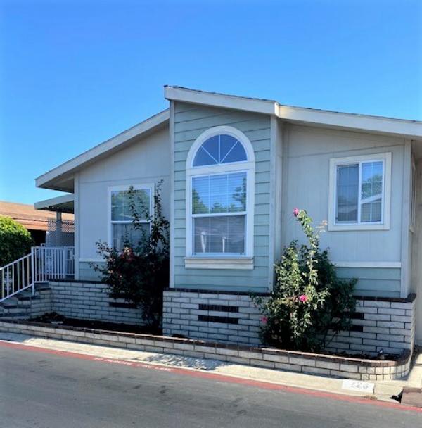 2006 FLEETWOOD Mobile Home For Rent