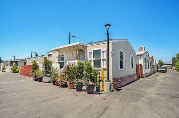 2016 Fleetwood Mobile Home For Rent