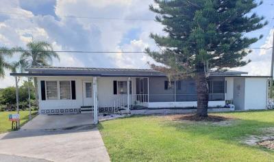 Lake Village Mobile Home Park in Nokomis, FL | MHVillage