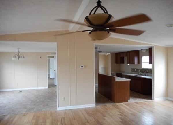1995 SILVER CREEK HOMES Mobile Home For Sale