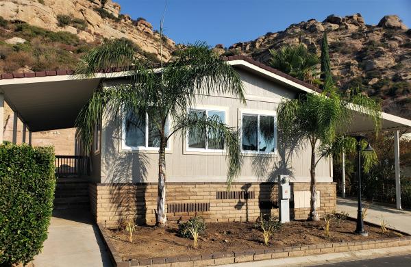 1981 Kingsbrook Mobile Home For Rent