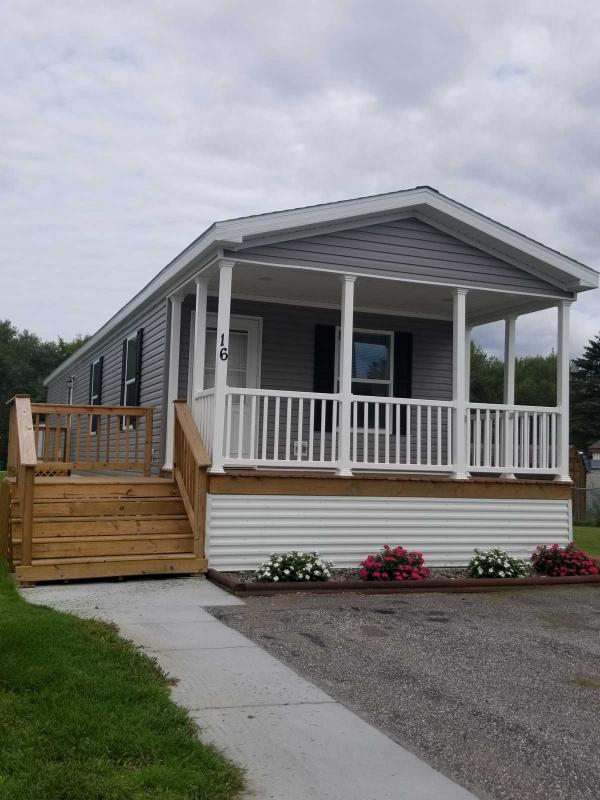 MidCountry Mobile Home for Sale in Duluth, MN 55808 for 66,900