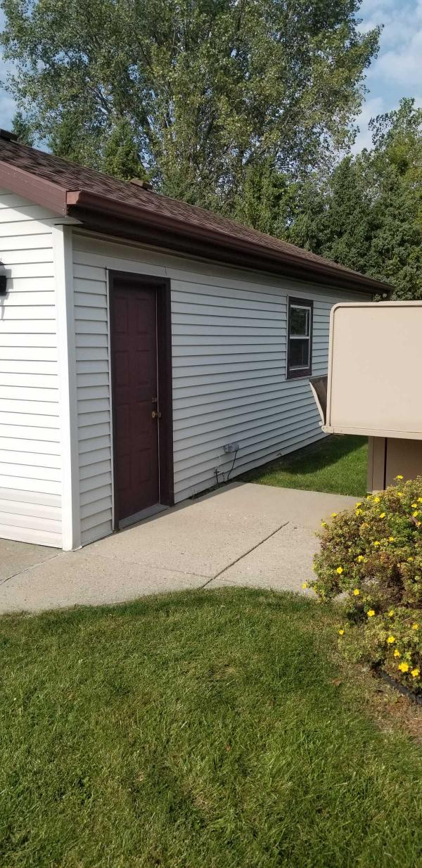 Rollohome Mobile Home for Sale in Union Grove, WI 53182 for 45,900