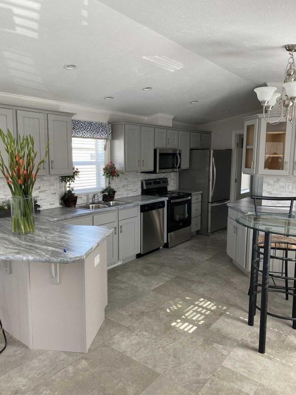 Pine Grove Mobile Home for Sale in Coplay, PA 18037 for 87,925