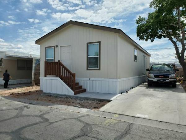 2020 Clayton - Buckeye AZ Mobile Home For Rent
