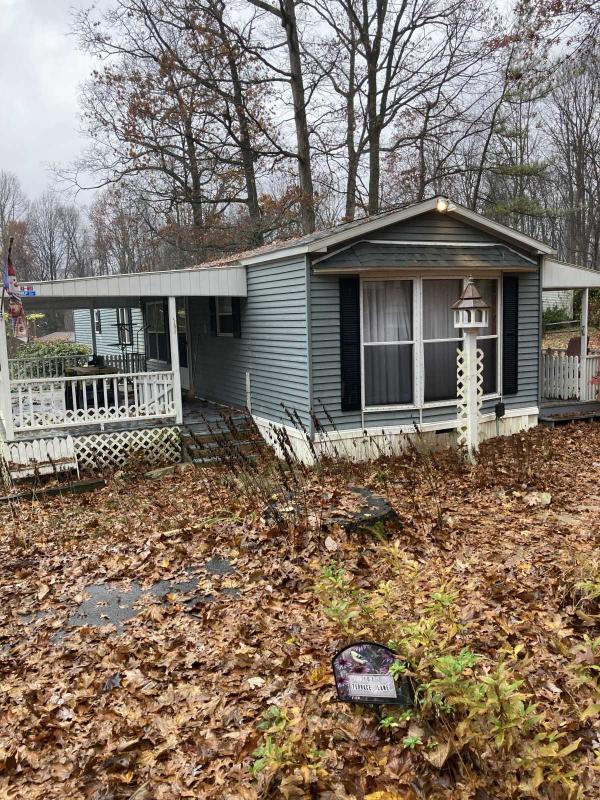 Senior Retirement Living 1986 Pine Grove Mobile Home For Sale in