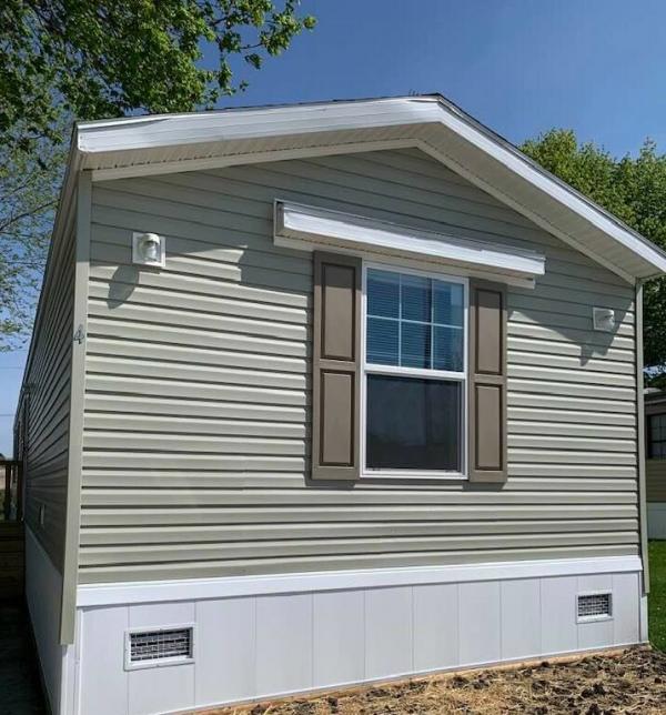 2020 Clayton Middlebury Mobile Home For Rent