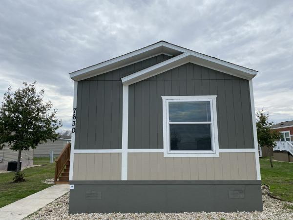 2012 Clayton Mobile Home For Rent