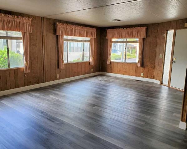 1976 Mobile Home For Sale